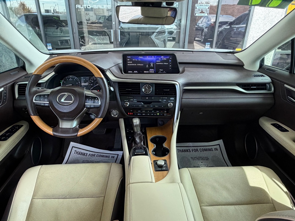 Photo 24 of this LEXUS RX