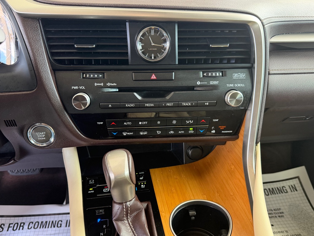 Photo 12 of this LEXUS RX