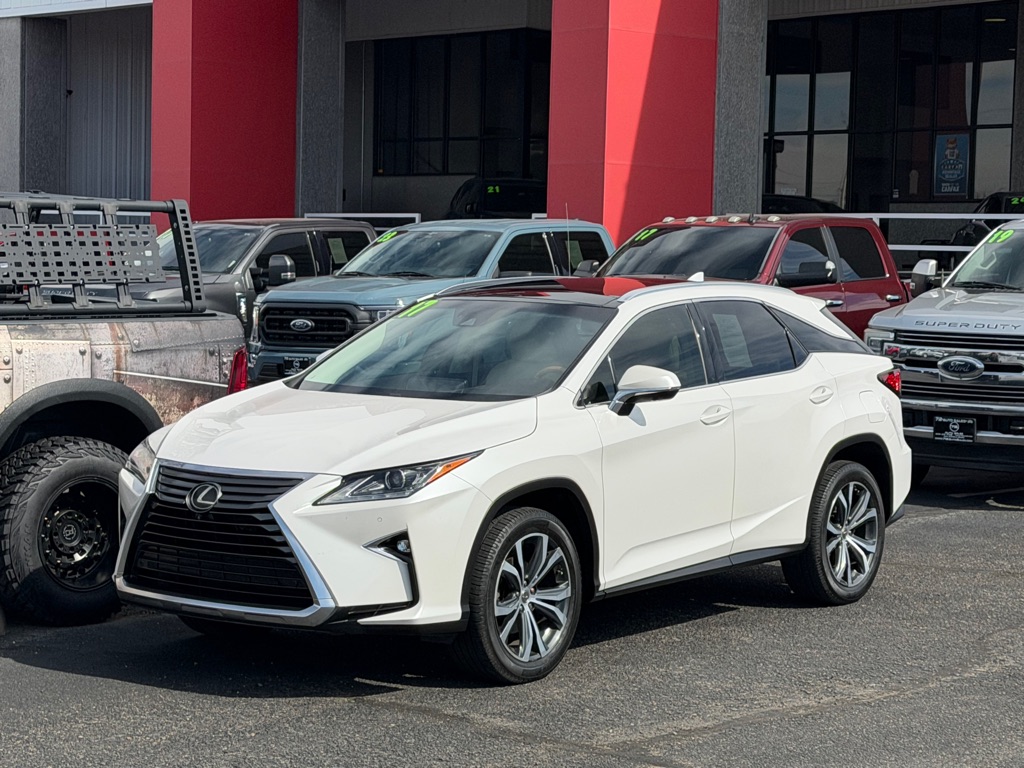 Photo 39 of this LEXUS RX