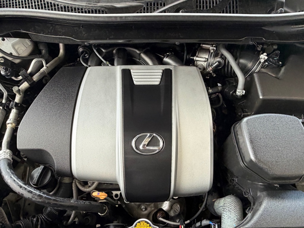 Photo 54 of this LEXUS RX