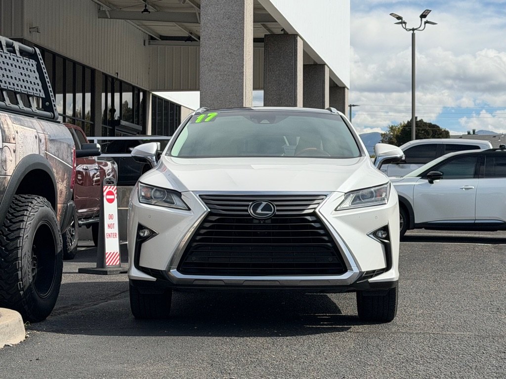 Photo 38 of this LEXUS RX