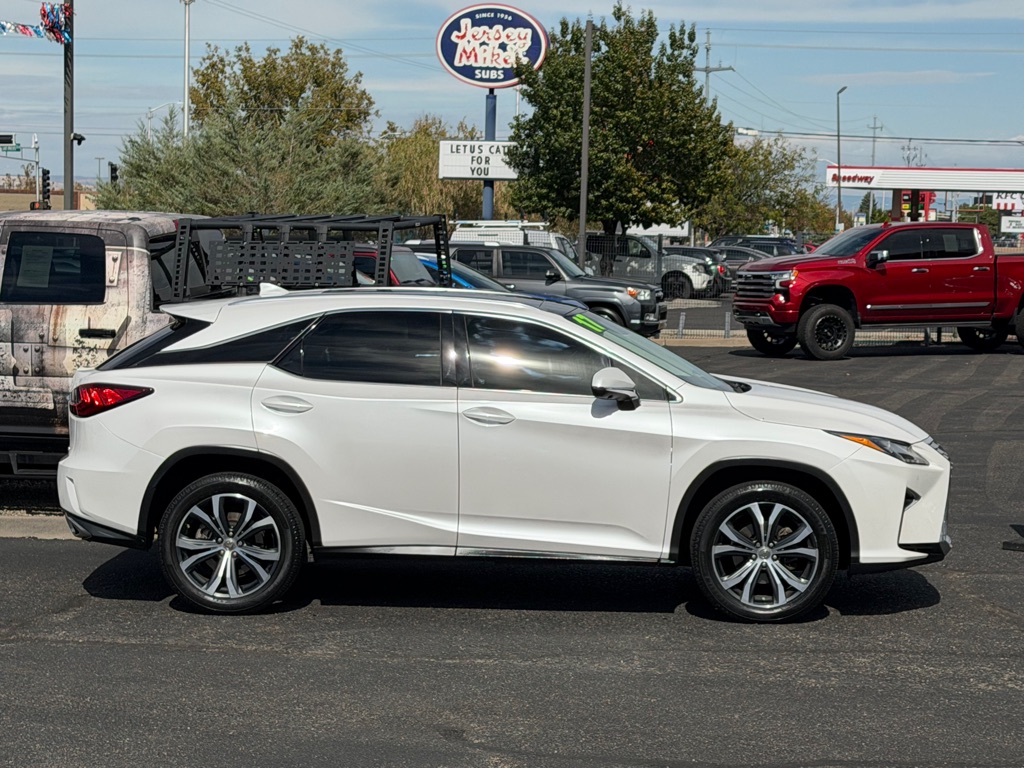 Photo 3 of this LEXUS RX