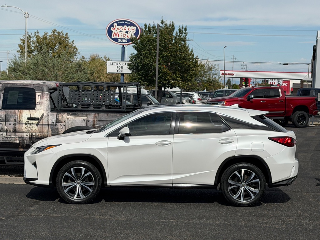 Photo 2 of this LEXUS RX