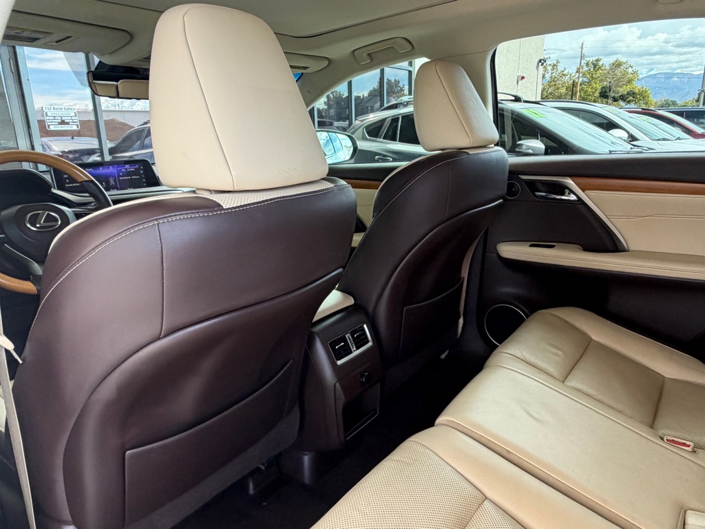 Photo 22 of this LEXUS RX
