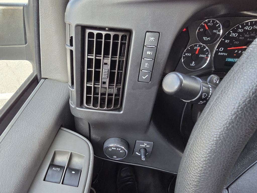 2020 GMC Savana Cargo #29