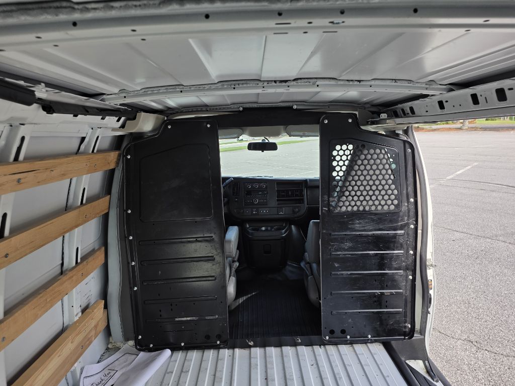 2020 GMC Savana Cargo #12