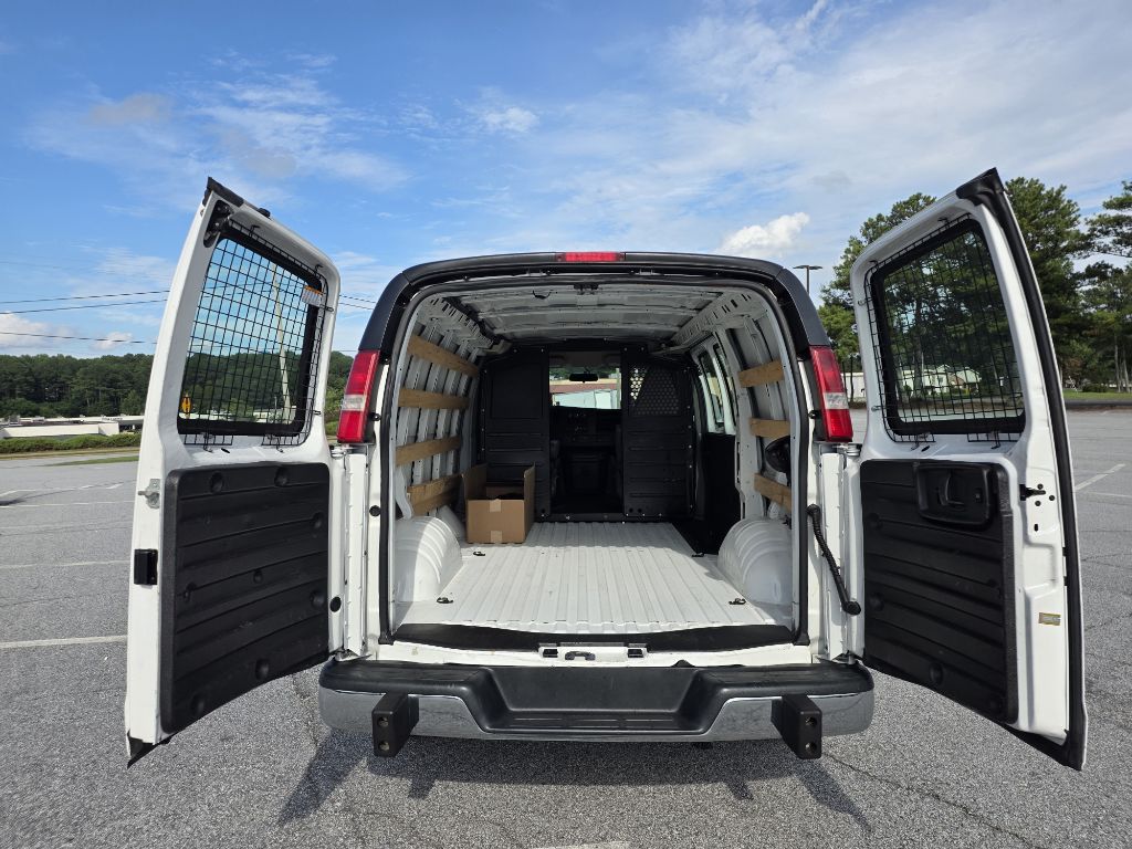 2020 GMC Savana Cargo #11