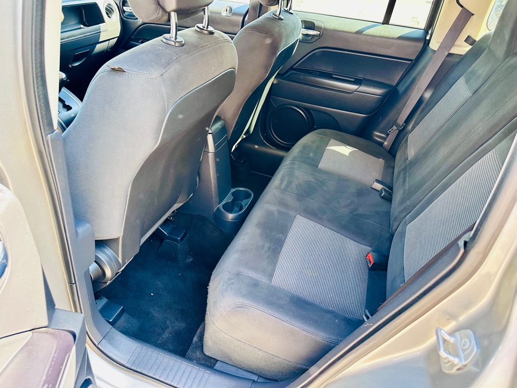Photo 9 of this JEEP PATRIOT