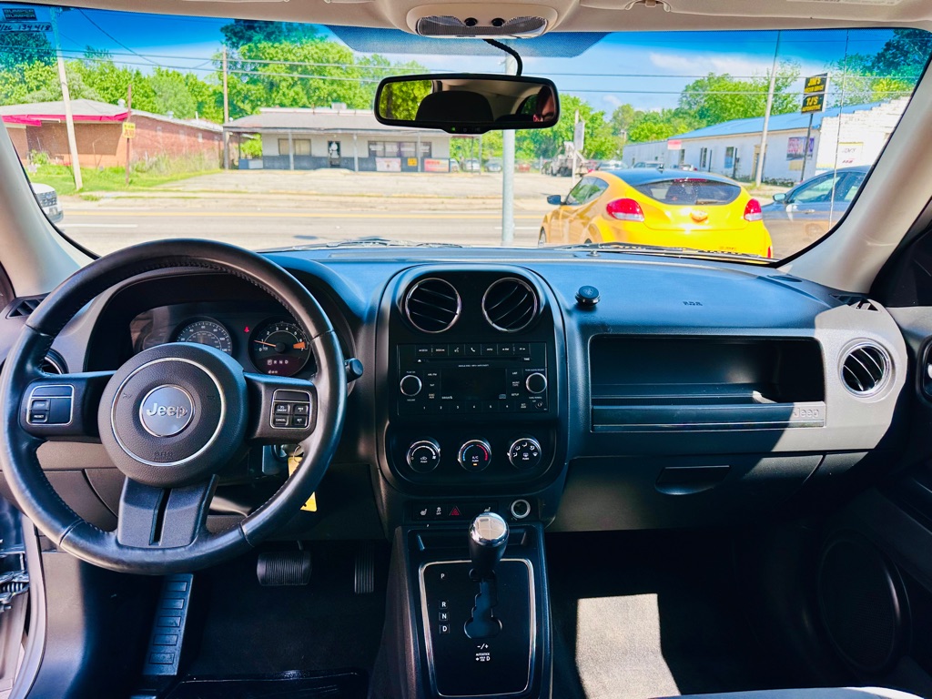 Photo 10 of this JEEP PATRIOT