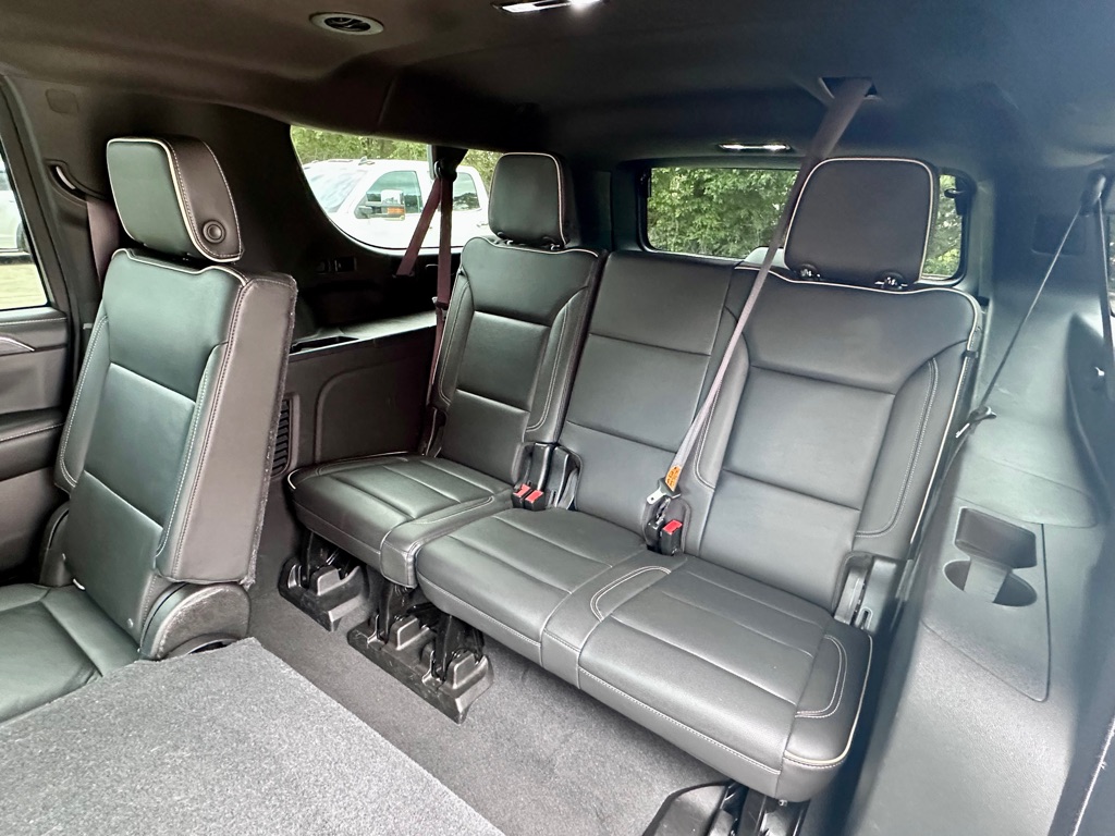 Photo 11 of this GMC YUKON XL