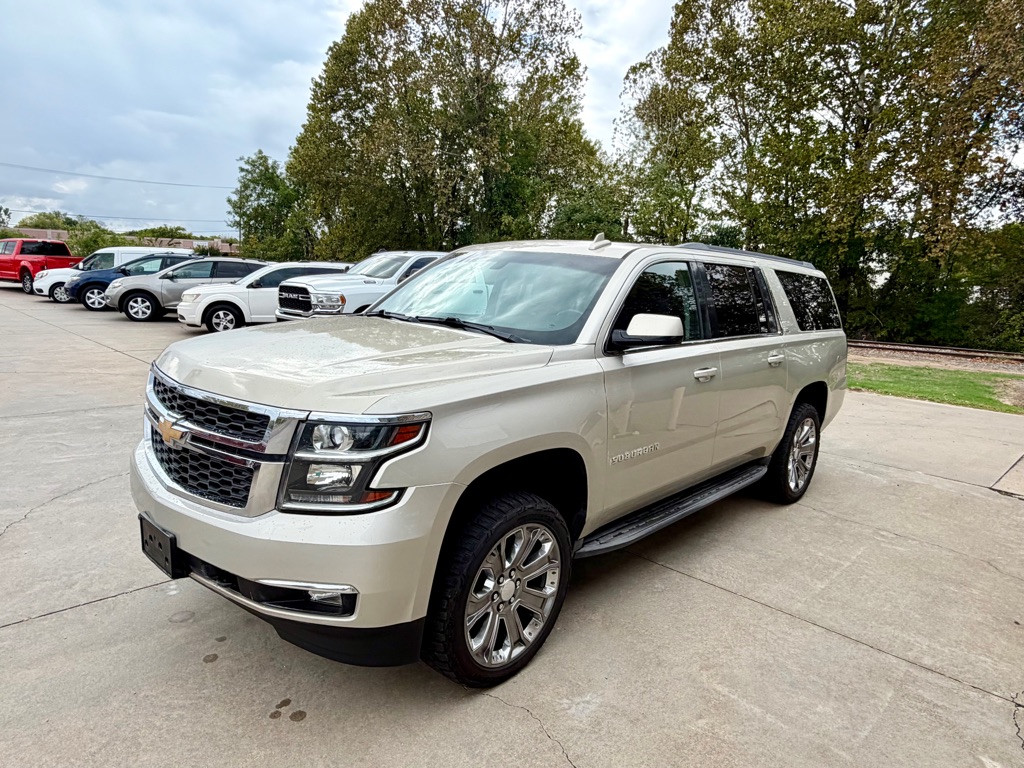 Photo 6 of this CHEVROLET SUBURBAN