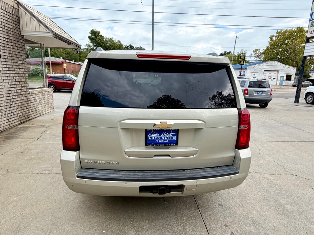 Photo 4 of this CHEVROLET SUBURBAN