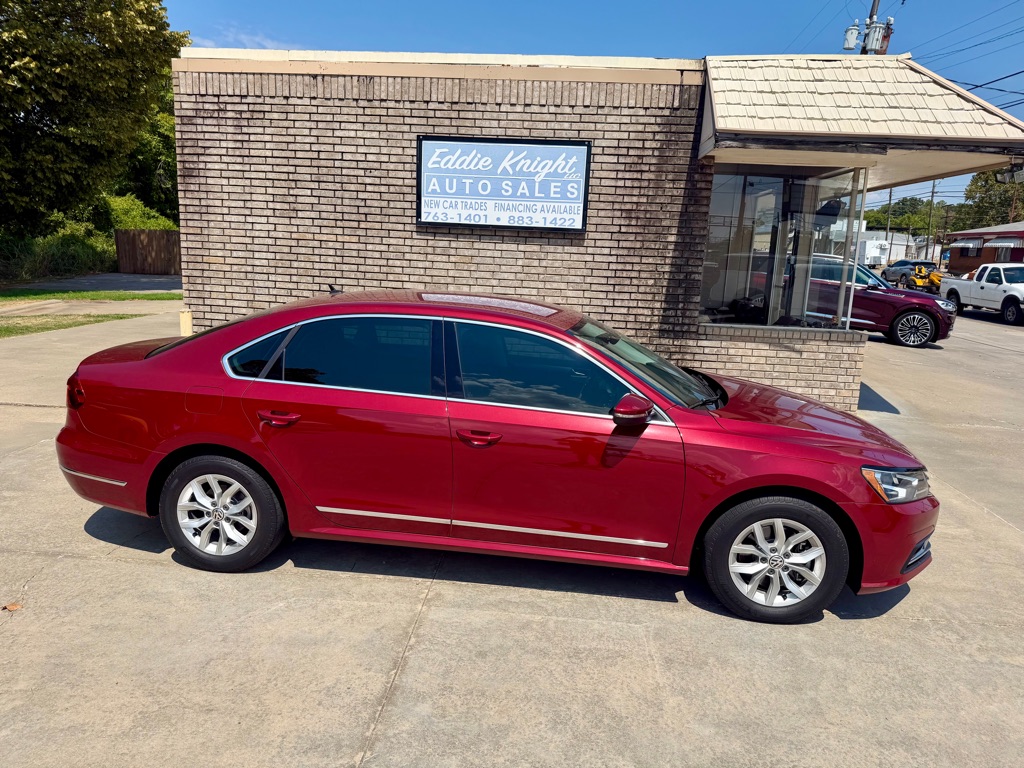Photo 2 of this VOLKSWAGEN PASSAT