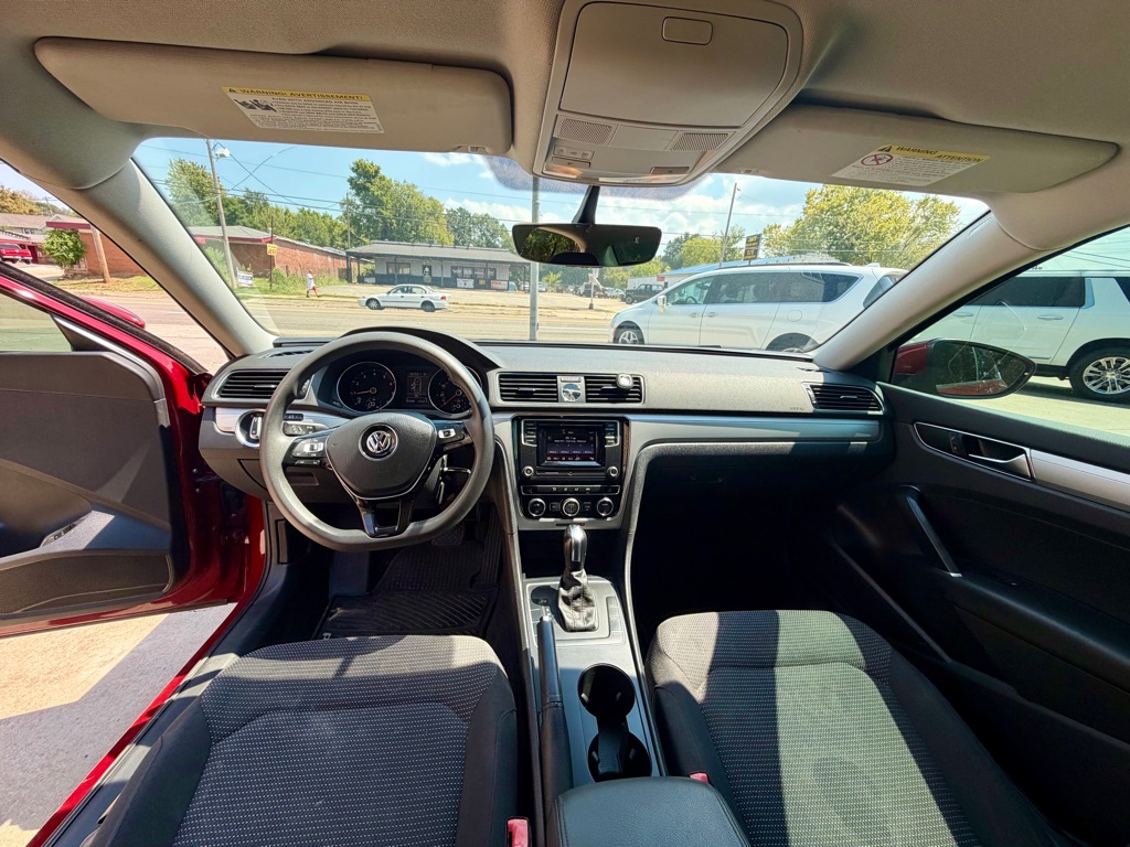 Photo 11 of this VOLKSWAGEN PASSAT