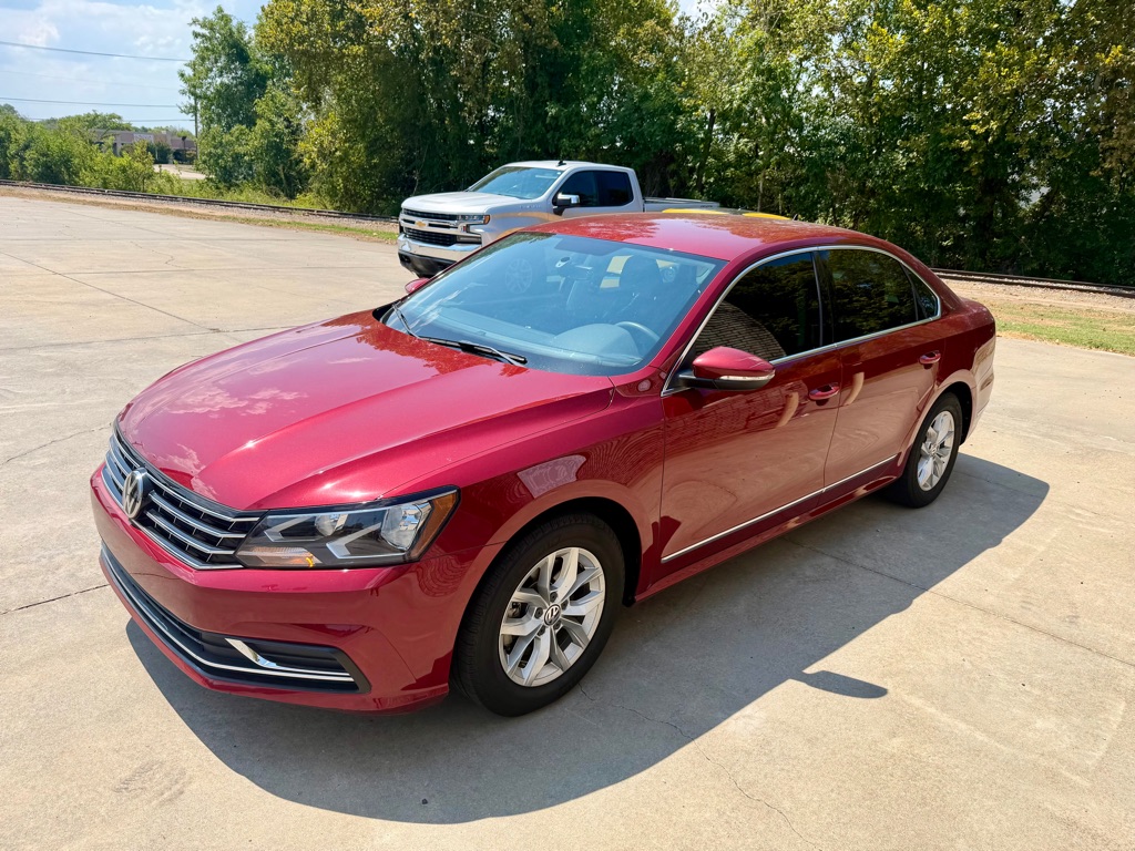 Photo 7 of this VOLKSWAGEN PASSAT