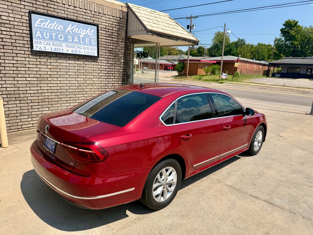Photo 3 of this VOLKSWAGEN PASSAT