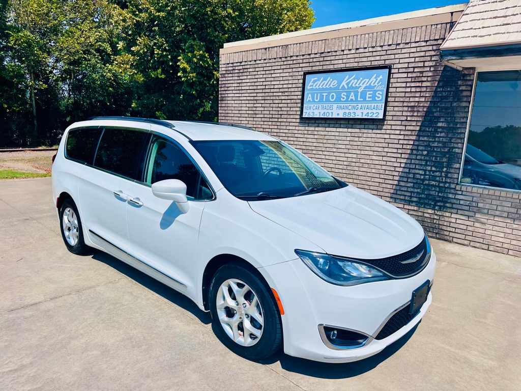 2017 CHRYSLER PACIFICA