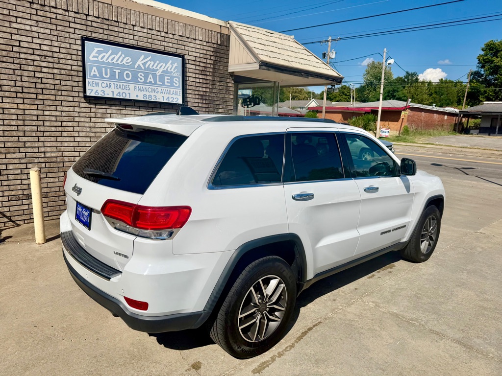Photo 3 of this JEEP GRAND CHEROKEE