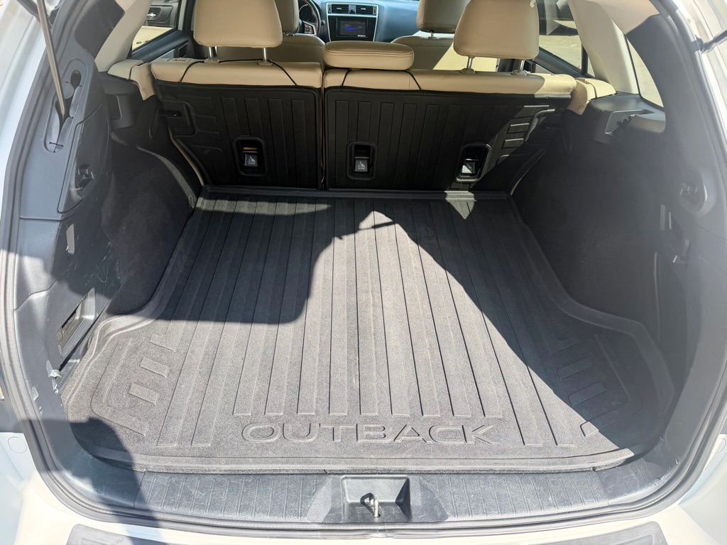Photo 10 of this SUBARU OUTBACK