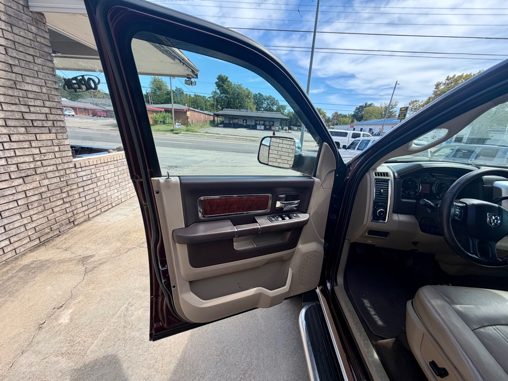 Photo 9 of this DODGE RAM 2500