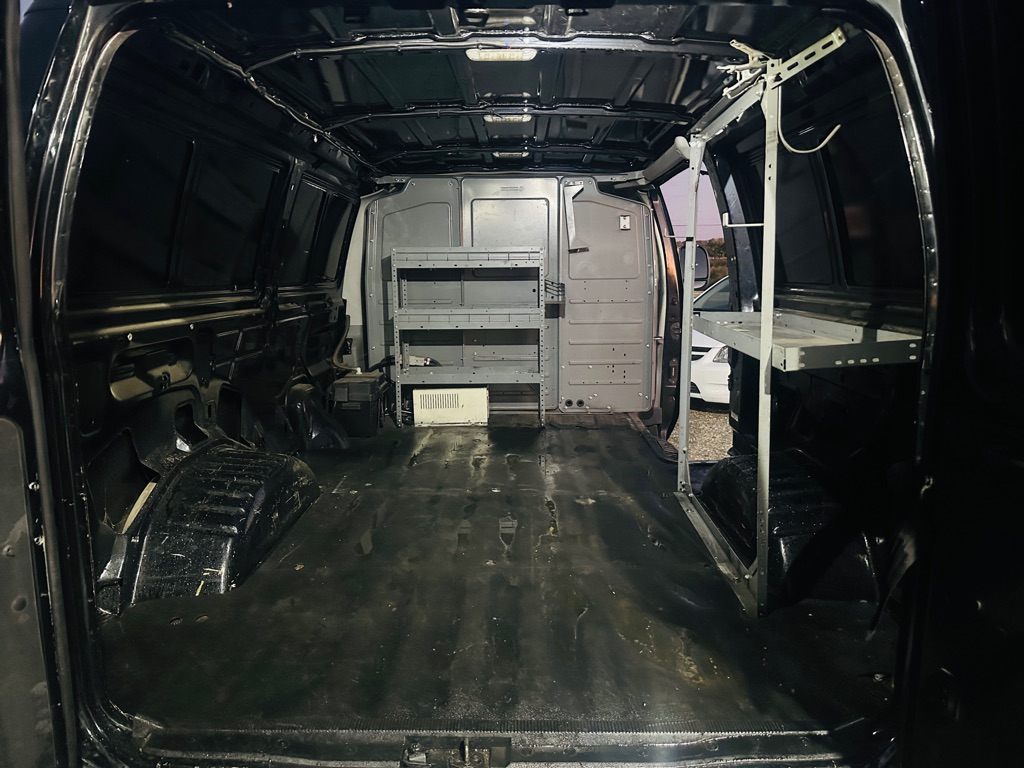 Photo 24 of this FORD ECONOLINE