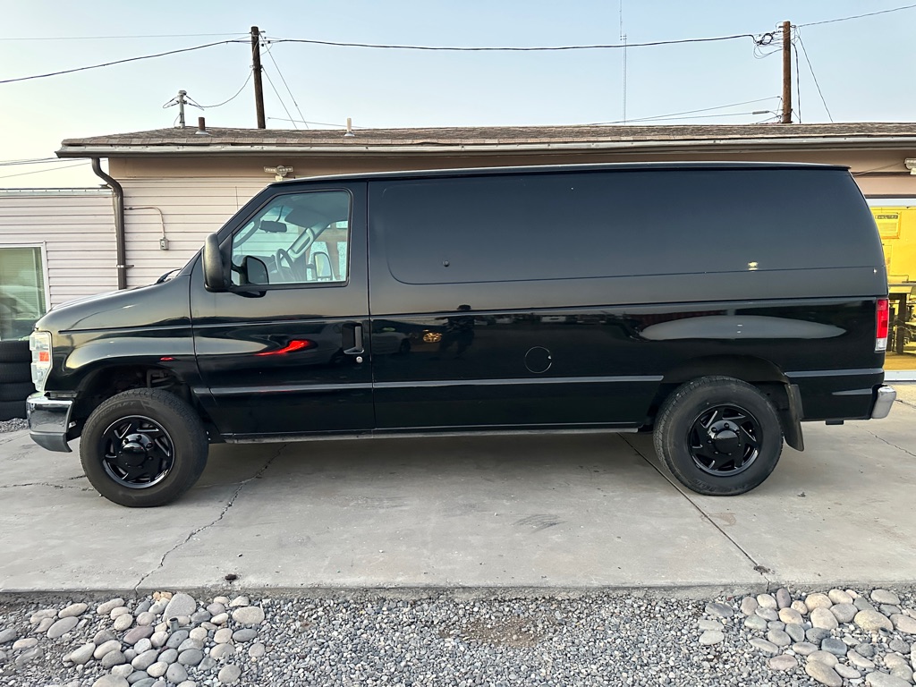 Photo 2 of this FORD ECONOLINE