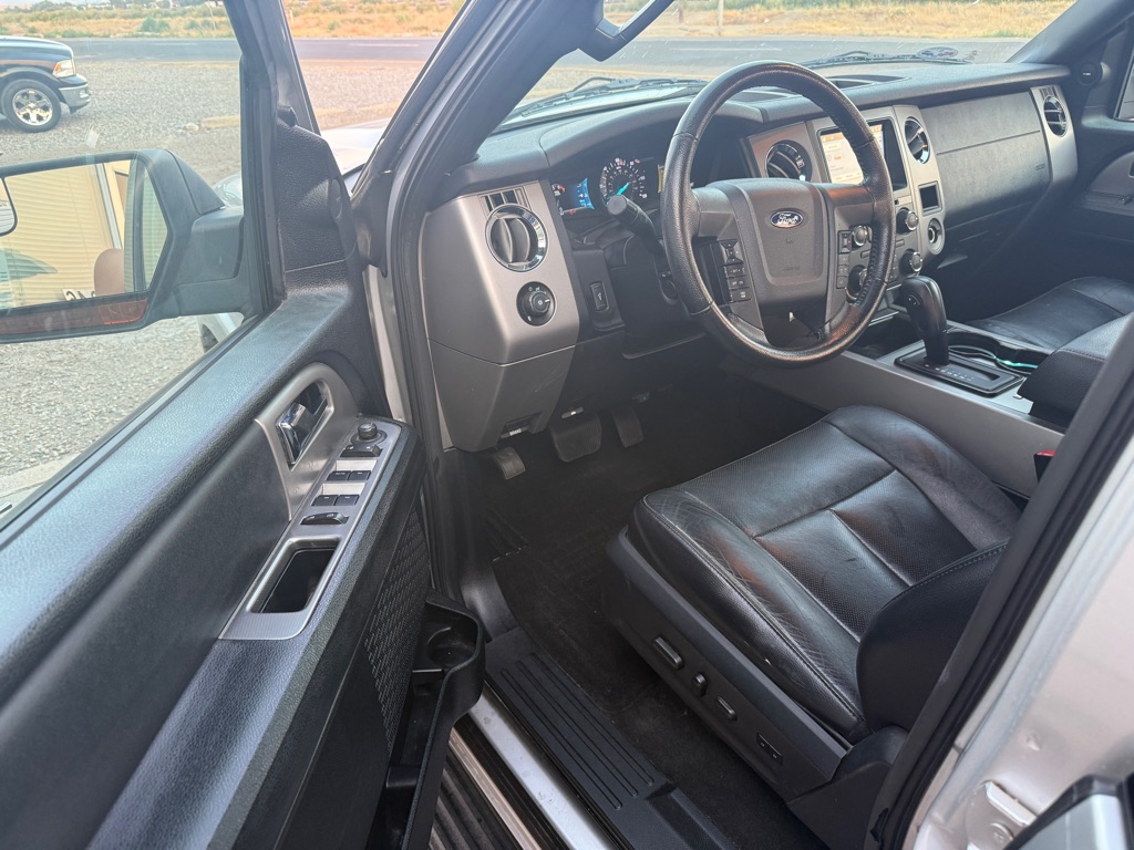 Photo 8 of this FORD EXPEDITION