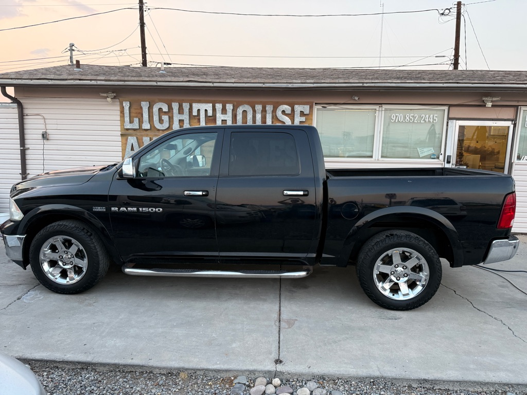 Photo 2 of this DODGE RAM 1500
