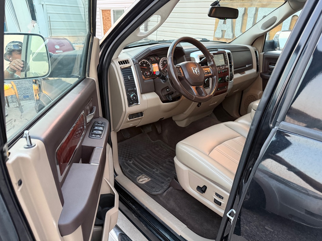Photo 25 of this DODGE RAM 1500