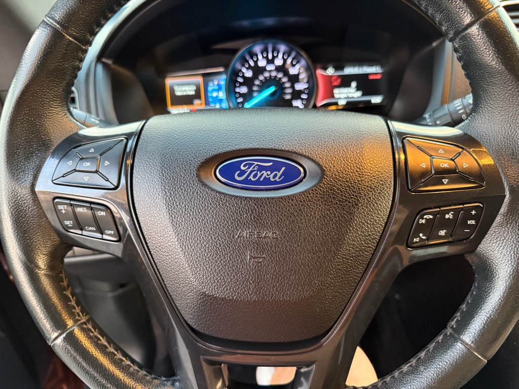 Photo 11 of this FORD EXPLORER