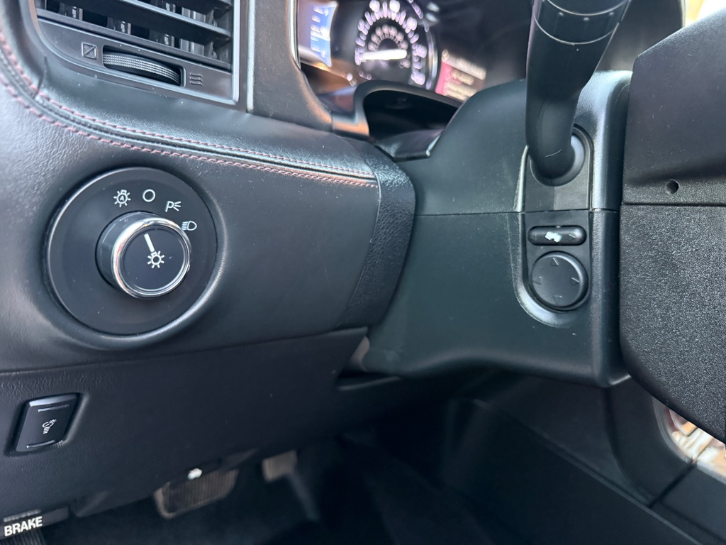Photo 21 of this LINCOLN NAVIGATOR