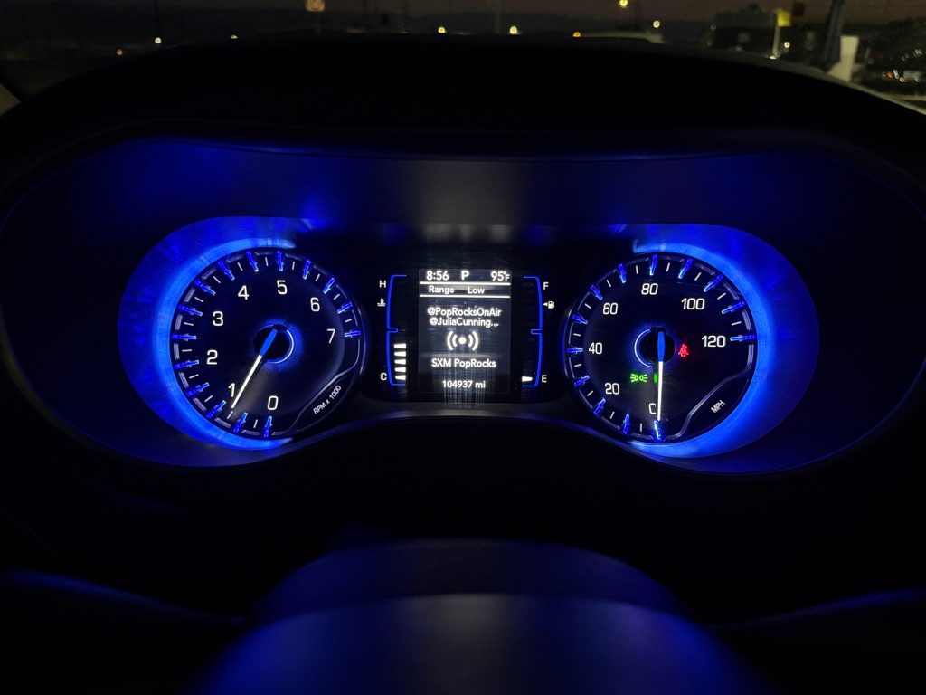 Photo 19 of this CHRYSLER VOYAGER