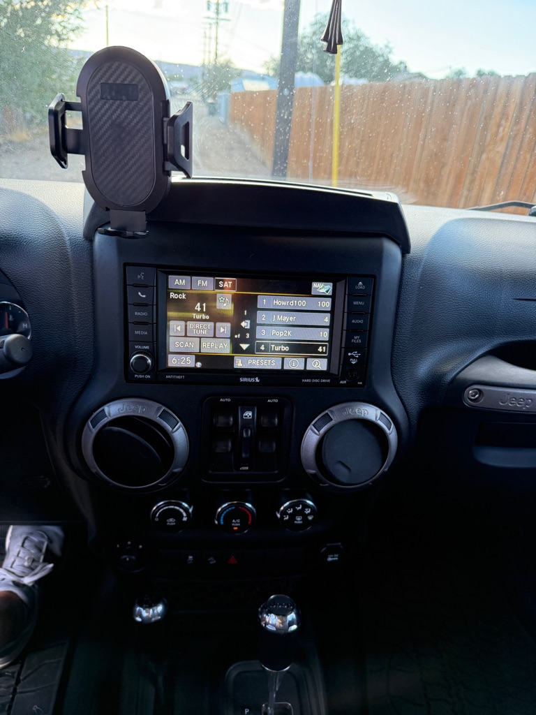 Photo 16 of this JEEP WRANGLER UNLIMI