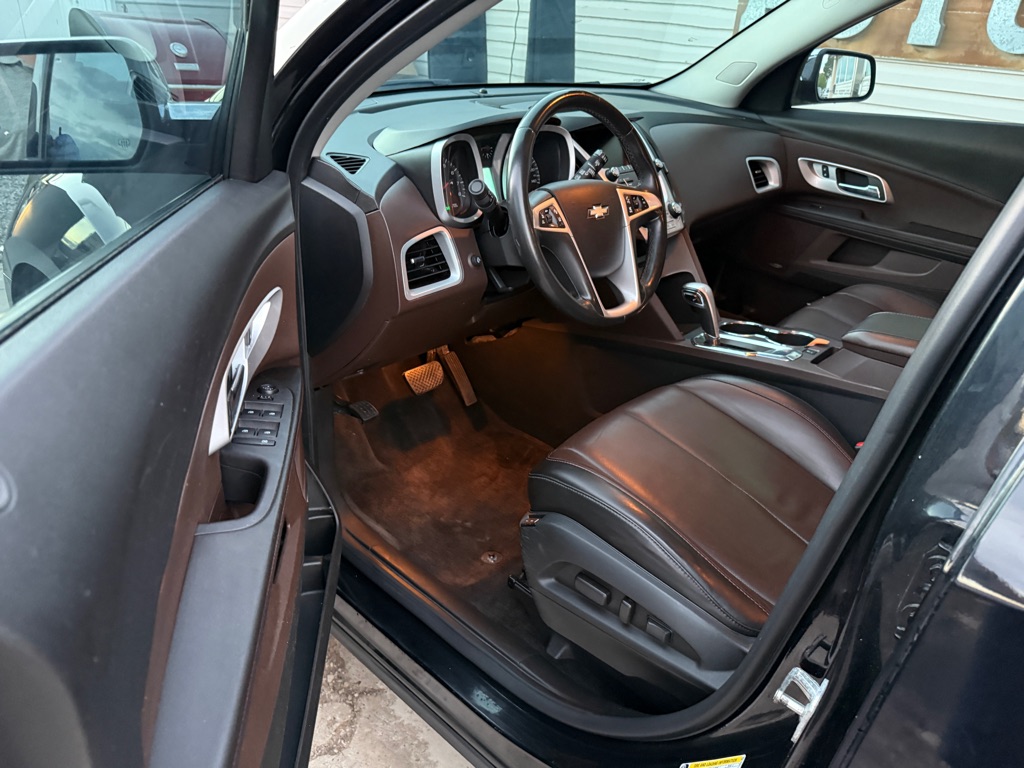 Photo 7 of this CHEVROLET EQUINOX