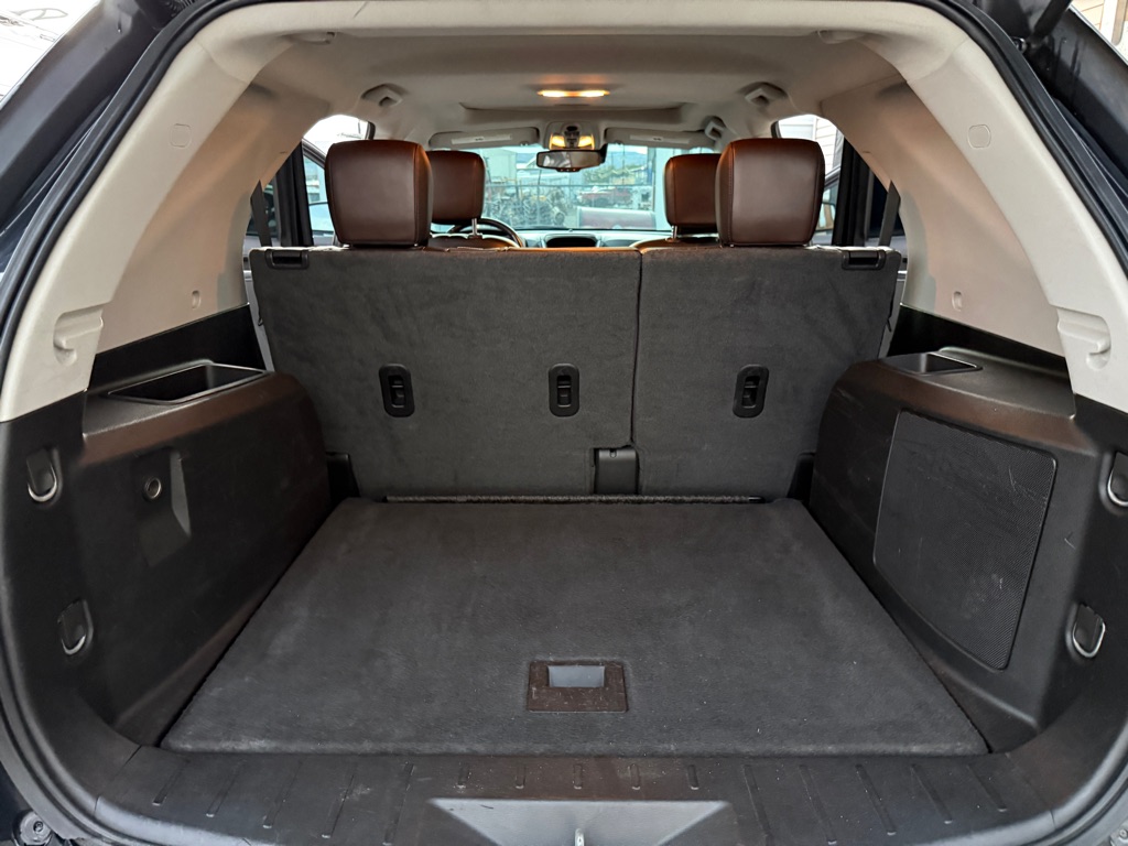 Photo 11 of this CHEVROLET EQUINOX