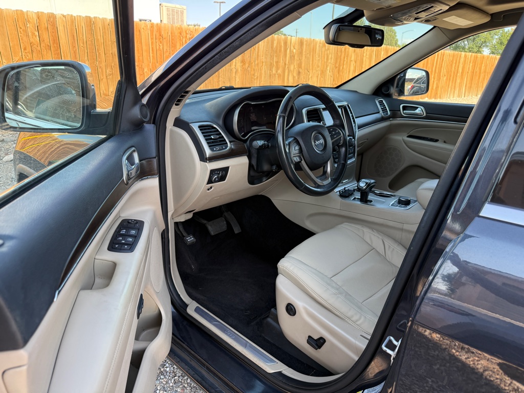Photo 8 of this JEEP GRAND CHEROKEE