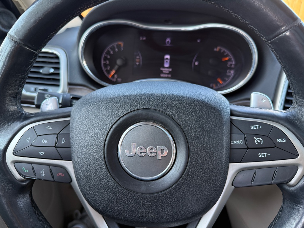 Photo 10 of this JEEP GRAND CHEROKEE