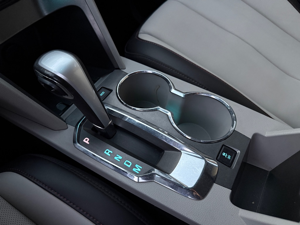 Photo 14 of this CHEVROLET EQUINOX