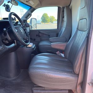Photo 10 of this CHEVROLET EXPRESS G3500