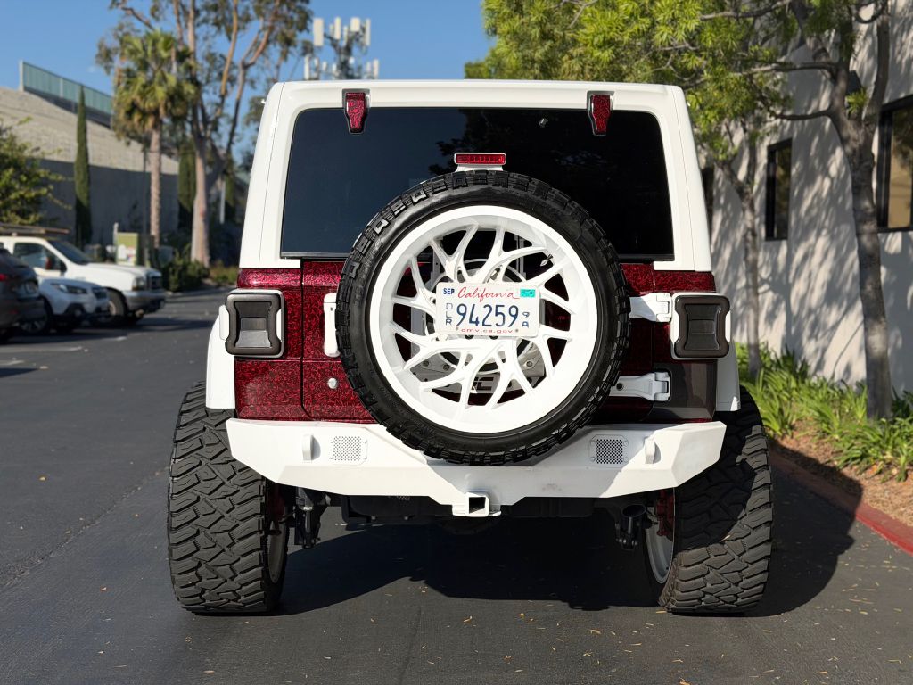 Photo 8 of this JEEP WRANGLER UNLIMI