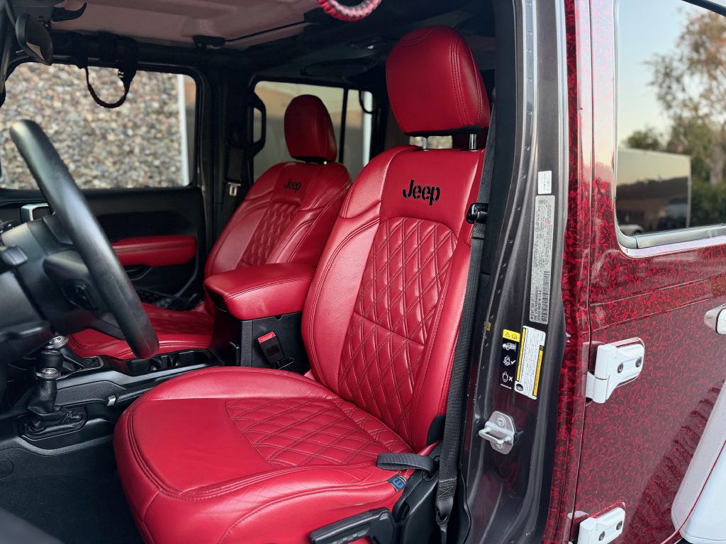 Photo 12 of this JEEP WRANGLER UNLIMI