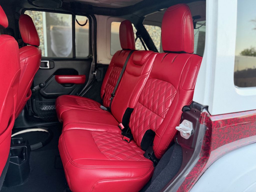 Photo 14 of this JEEP WRANGLER UNLIMI