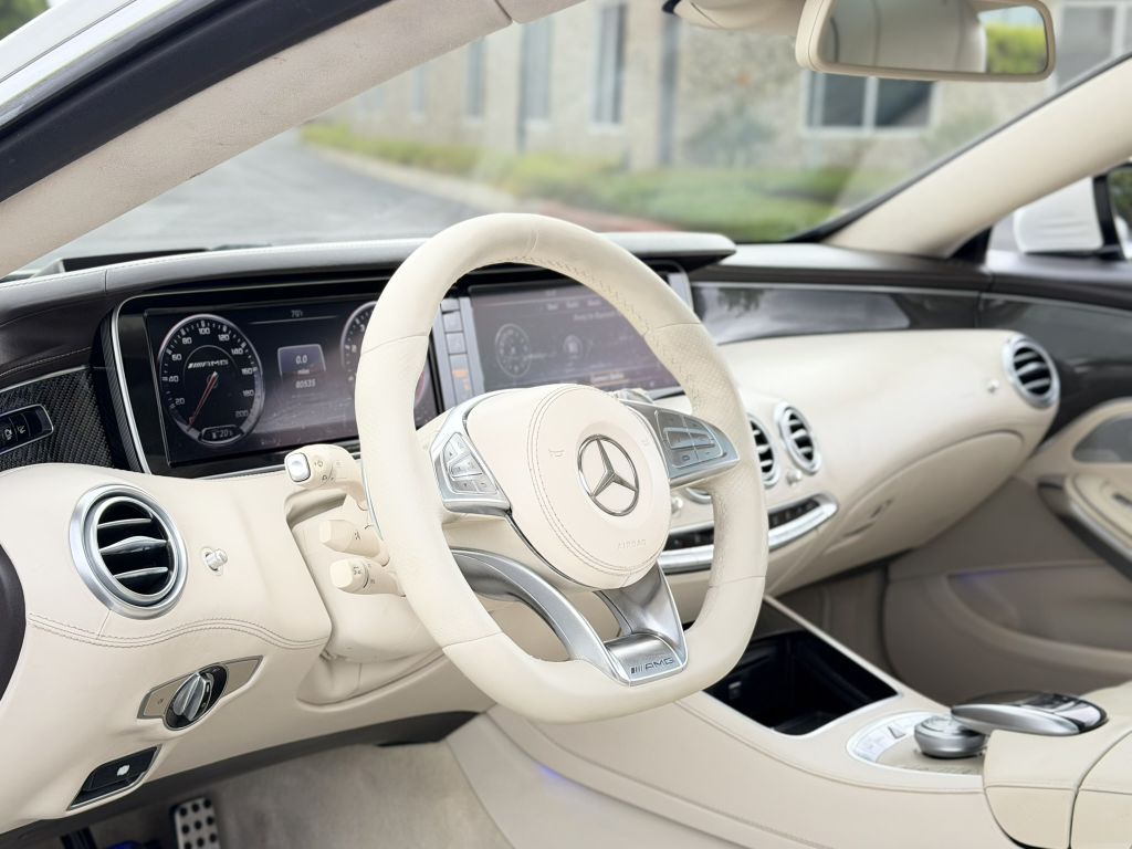 Photo 18 of this MERCEDES-BENZ S-CLASS