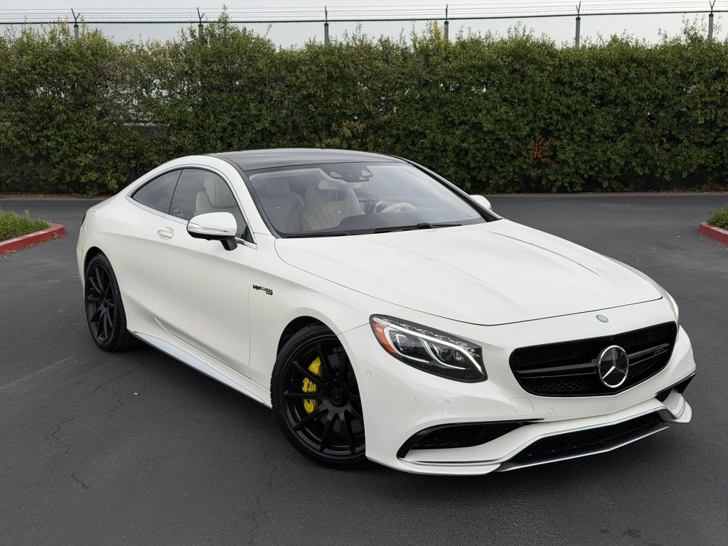 Photo 4 of this MERCEDES-BENZ S-CLASS