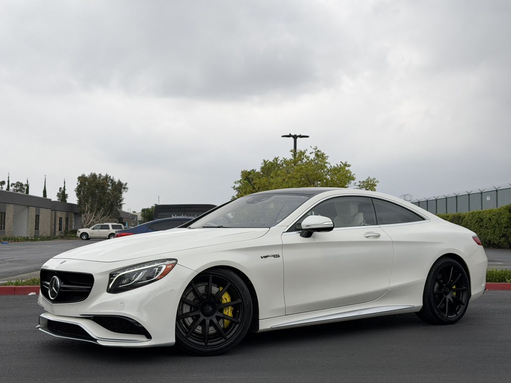 Photo 8 of this MERCEDES-BENZ S-CLASS
