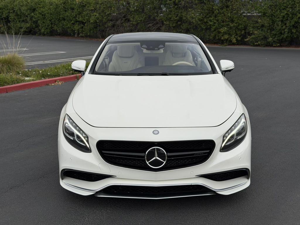 Photo 5 of this MERCEDES-BENZ S-CLASS