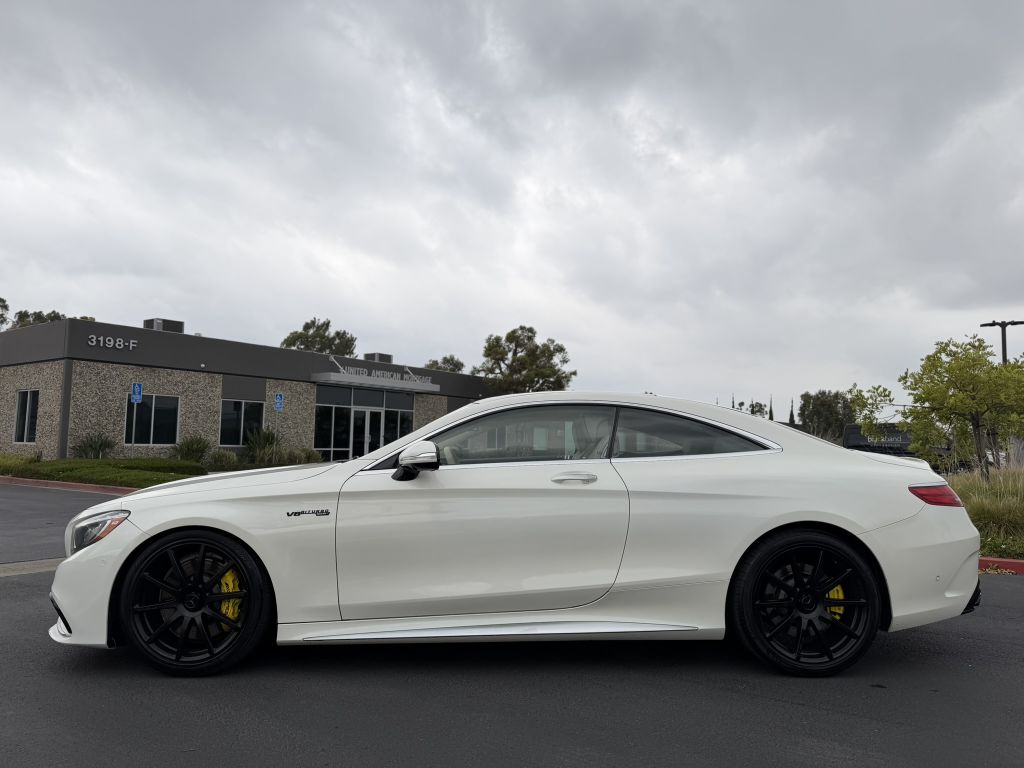 Photo 9 of this MERCEDES-BENZ S-CLASS