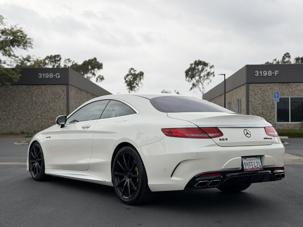 Photo 10 of this MERCEDES-BENZ S-CLASS
