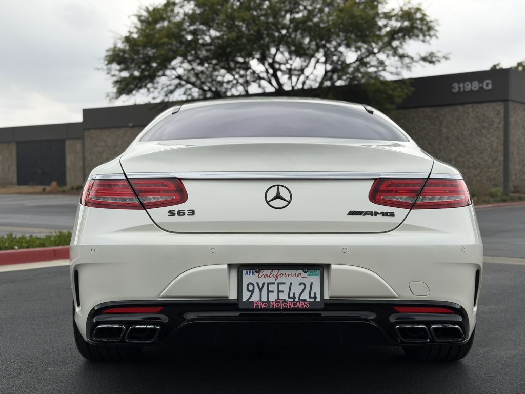 Photo 12 of this MERCEDES-BENZ S-CLASS