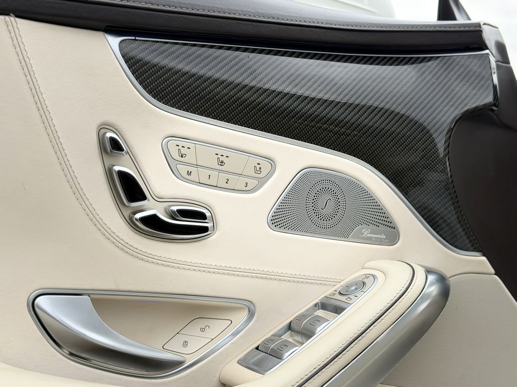 Photo 23 of this MERCEDES-BENZ S-CLASS